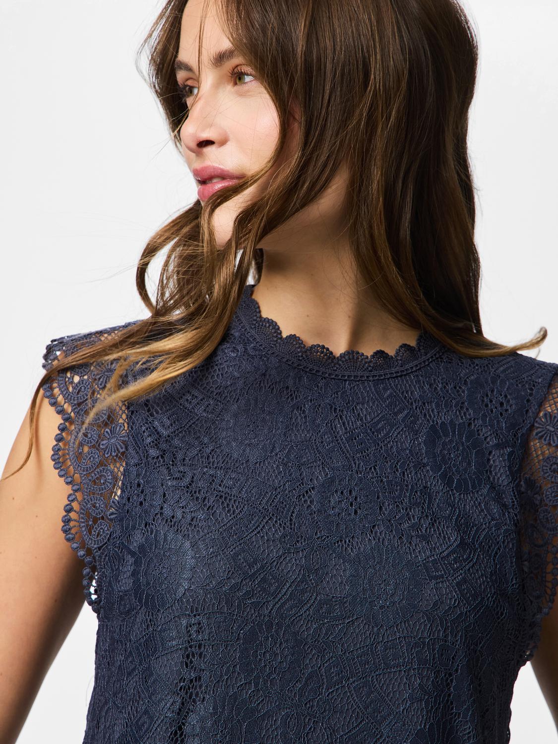 model_shot-detail